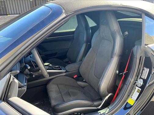 2025 Porsche 911 Carrera GTS