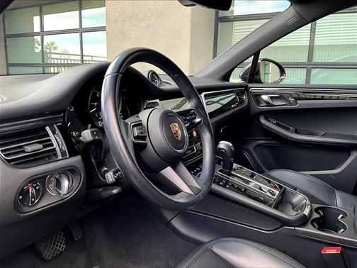 2024 Porsche Macan