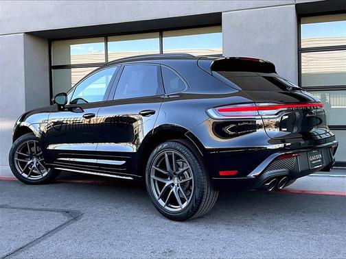 2025 Porsche Macan T