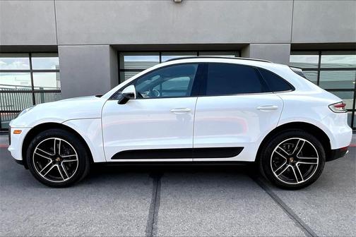 2021 Porsche Macan Base