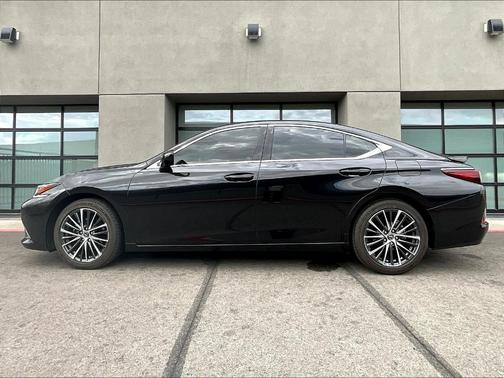 2023 Lexus ES 350 Luxury