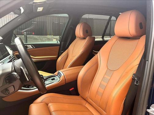 Phytonic Blue Metallic 2021 BMW X5 xDrive40i