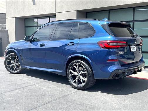 Phytonic Blue Metallic 2021 BMW X5 xDrive40i