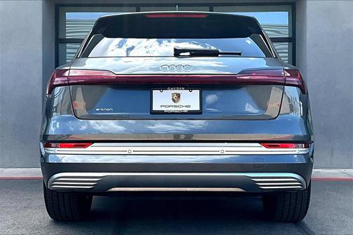 2019 Audi e-tron Prestige