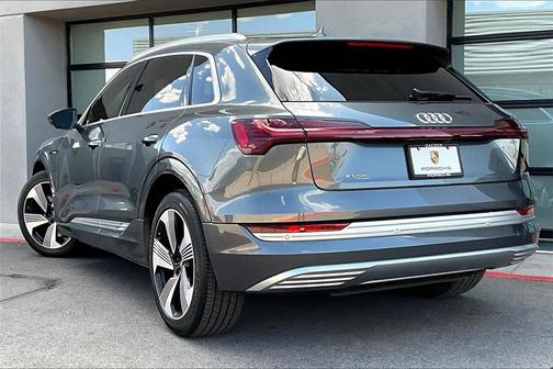 2019 Audi e-tron Prestige