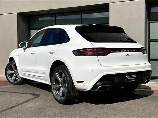 2025 Porsche Macan 