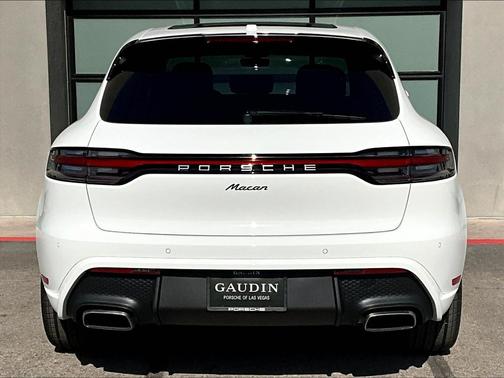 2025 Porsche Macan 
