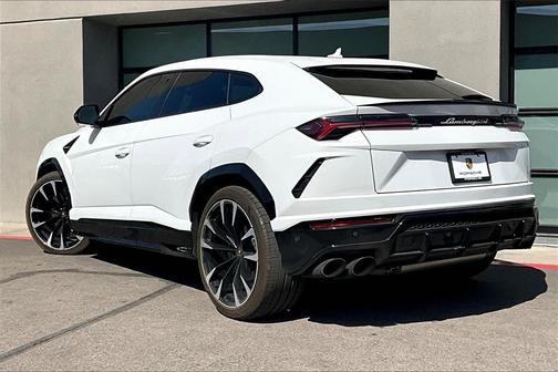 2021 Lamborghini Urus Base