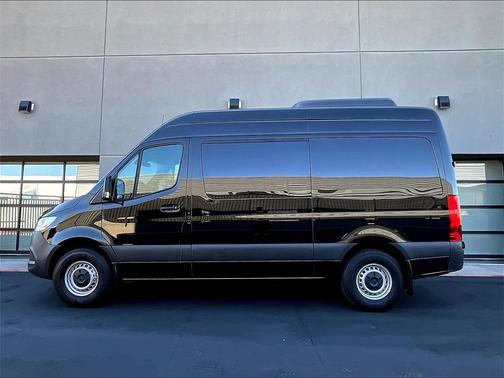 2024 Mercedes-Benz Sprinter 2500 144 WB Standard Roof Passenger