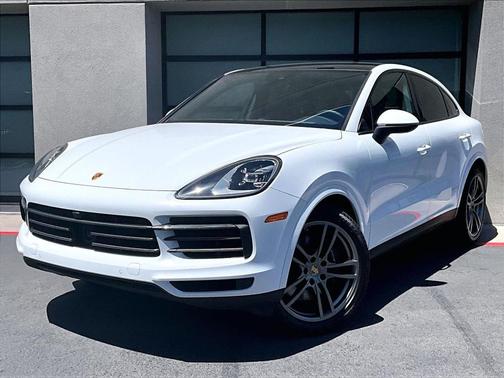 Carrara White Metallic 2023 Porsche Cayenne Platinum Edition