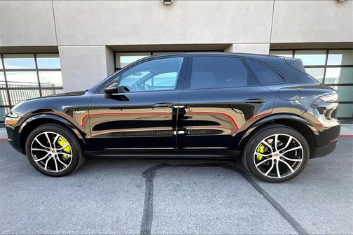 2020 Porsche Cayenne E-Hybrid AWD