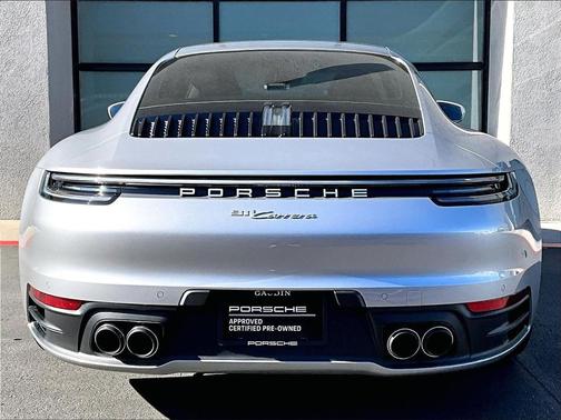 2024 Porsche 911 Carrera