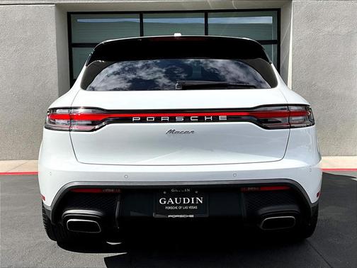 2023 Porsche Macan