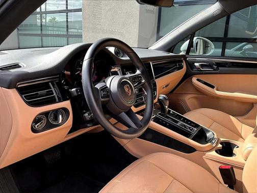 2023 Porsche Macan