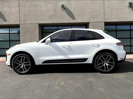2023 Porsche Macan