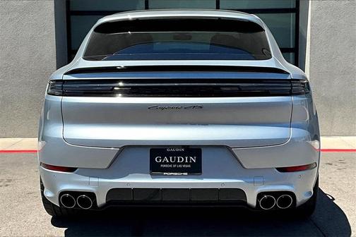 2025 Porsche Cayenne GTS