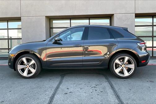 2025 Porsche Macan