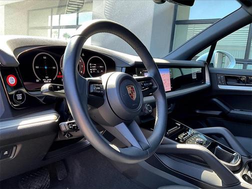 2025 Porsche Cayenne Base