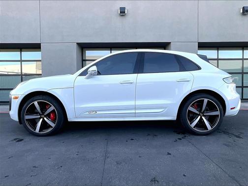 2024 Porsche Macan GTS