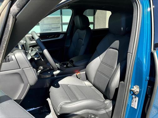 Montego Blue Metallic 2025 Porsche Cayenne Base
