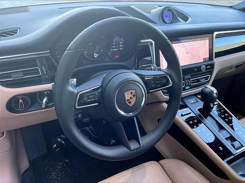 Papaya Metallic 2023 Porsche Macan