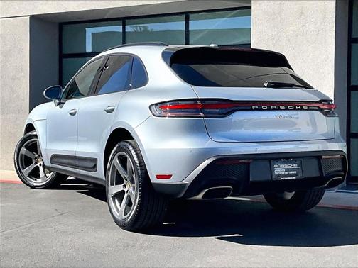 2023 Porsche Macan 