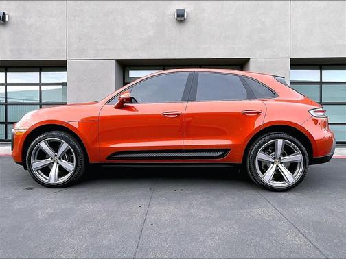 2023 Porsche Macan 