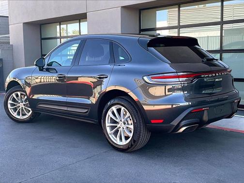 Volcano Grey Metallic 2023 Porsche Macan