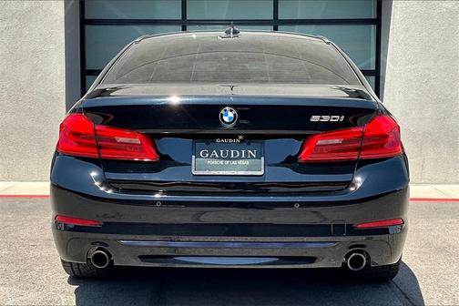 2019 BMW 530 i