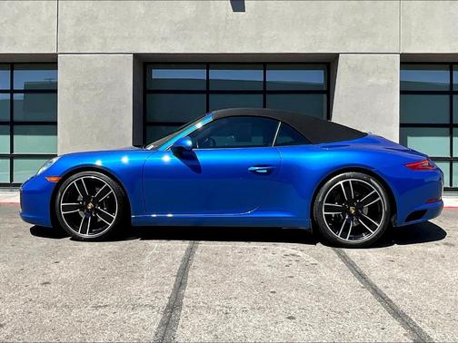2017 Porsche 911 Carrera