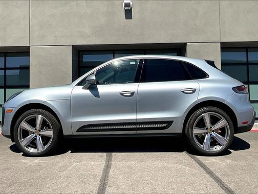 2025 Porsche Macan 