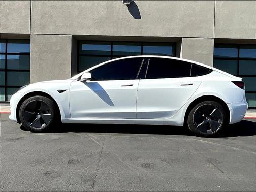 2022 Tesla Model 3 Base
