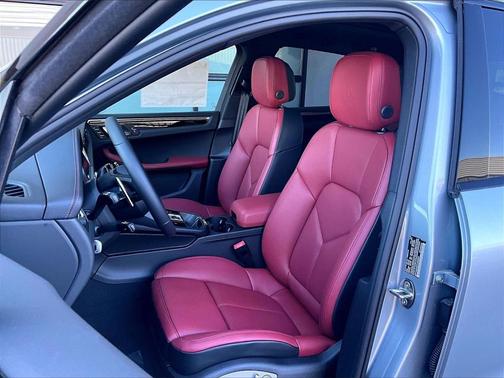 2026 Porsche Macan T