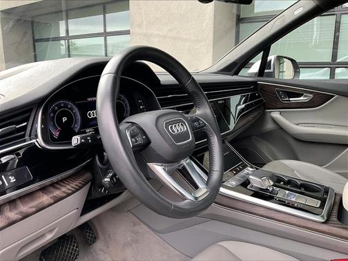 2020 Audi Q7 55 Prestige