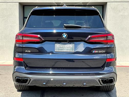 2022 BMW X5 M50i