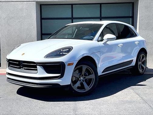 Carrara White Metallic 2026 Porsche Macan