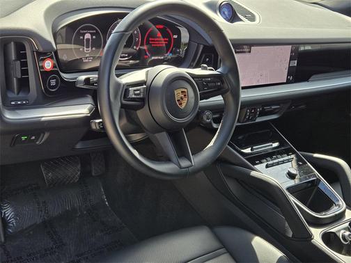 2024 Porsche Cayenne AWD
