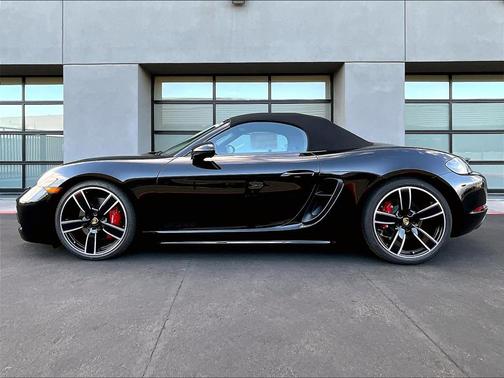 2025 Porsche 718 Boxster GTS 4.0