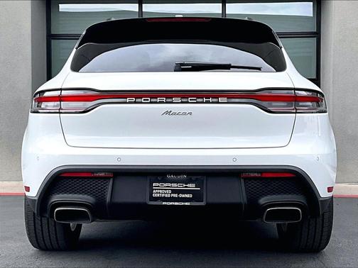 Carrara White 2022 Porsche Macan Base