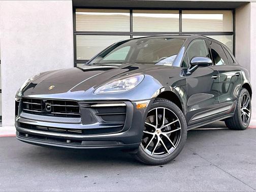 2022 Porsche Macan Base