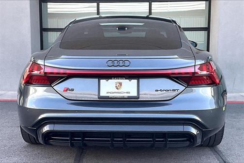 2022 Audi RS e-tron GT Base