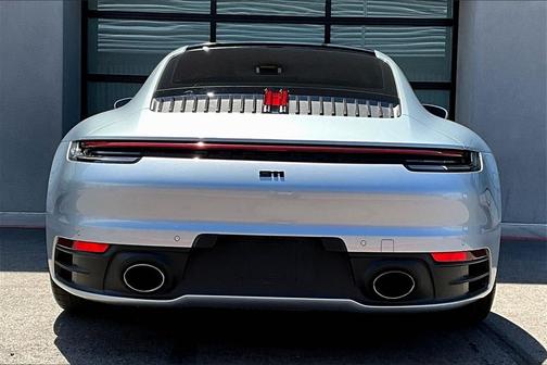 2021 Porsche 911 Carrera