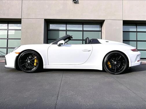 2019 Porsche 911 Speedster