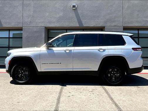 2024 Jeep Grand Cherokee L Laredo
