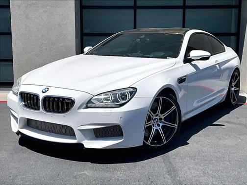 Alpine White 2014 BMW M6 Base