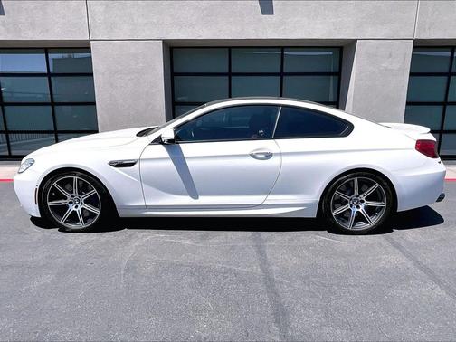 Alpine White 2014 BMW M6 Base