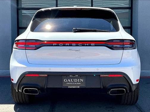 2025 Porsche Macan 
