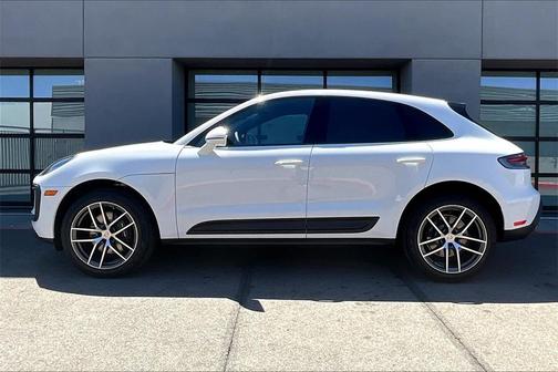 2025 Porsche Macan 