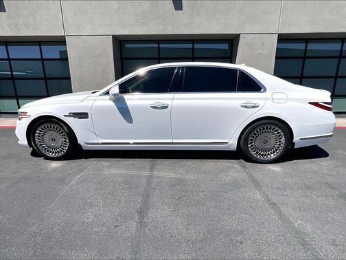 Uyuni White 2020 Genesis G90 5.0 Ultimate