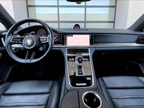 2022 Porsche Panamera Platinum Edition